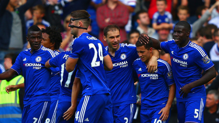 Chelsea celebrate hazard's goal against Arsenal