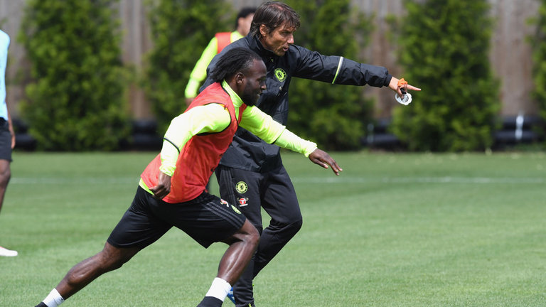 Victor Moses and Antonio Conte
