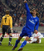 Crespo celebrates Chelsea's goal