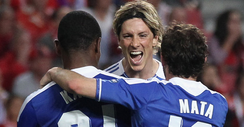 Salomon Kalou, Fernando Torres and Juan Mata celebrate Kalou's goal
