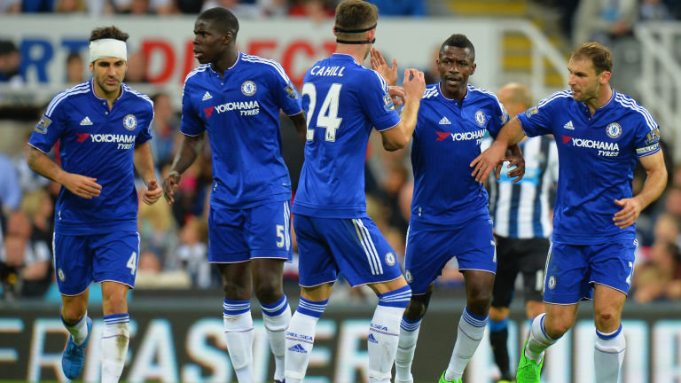 Chelsea celebrate Ramires' goal