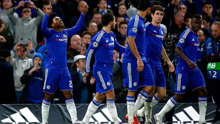 Willian celebrates goal