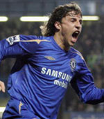 Hernan Crespo scores Chelsea's second goal