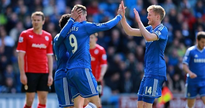 Fernando Torres and Andre Schurrle celebrate