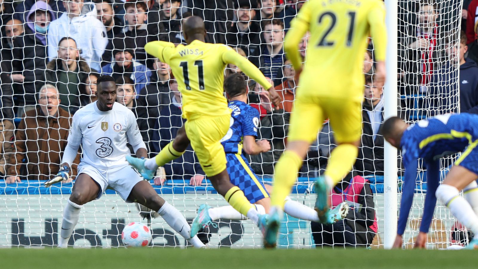 Wissa scores Brentford's fourth goal